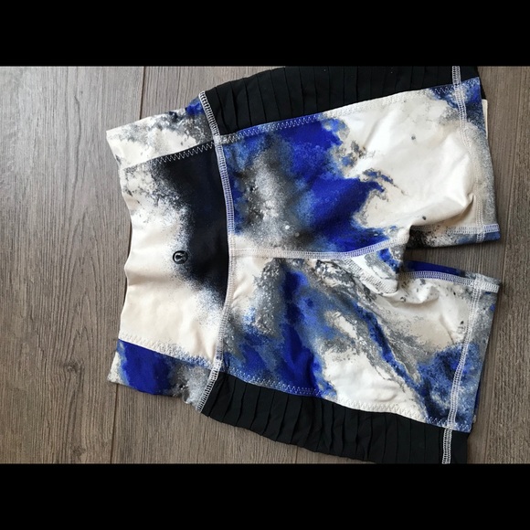 Lululemon shorts (size 2 or XS-S) - Picture 2 of 3